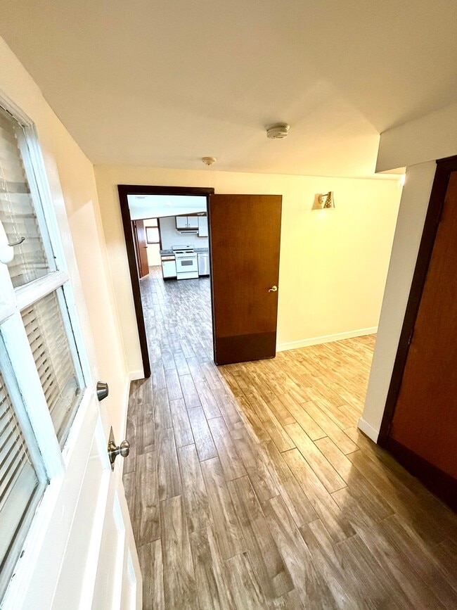 Photo - 175 E Van Buren St Unit 3