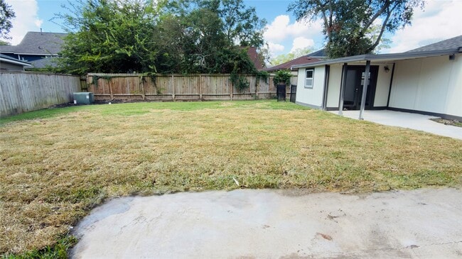 Photo - 4106 Clovernook Ln