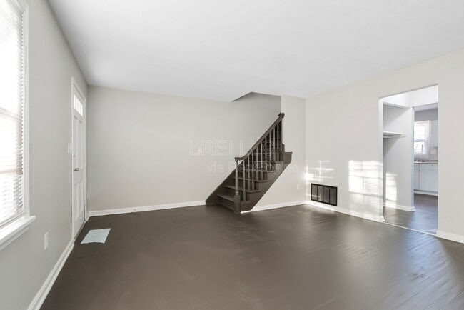 Photo - 5011 Wabash Pl