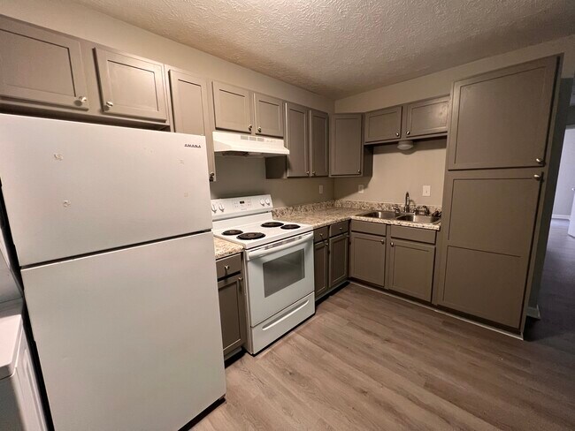 Poplar Point Apartments!