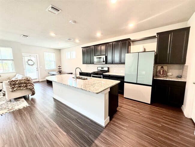 Photo - 7103 Silver Star Ln