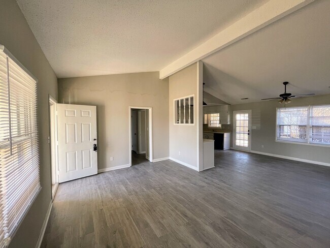 Photo - 1501 Westview Dr NW