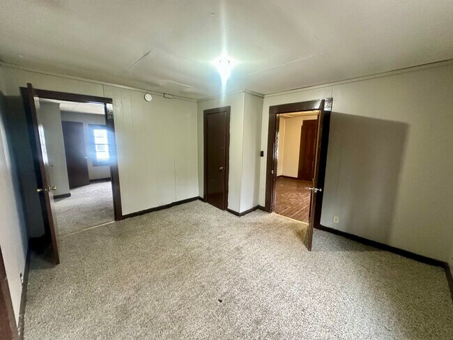 Photo - 1119 20th St N