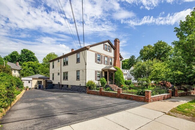 Photo - 28 Churchill Ave