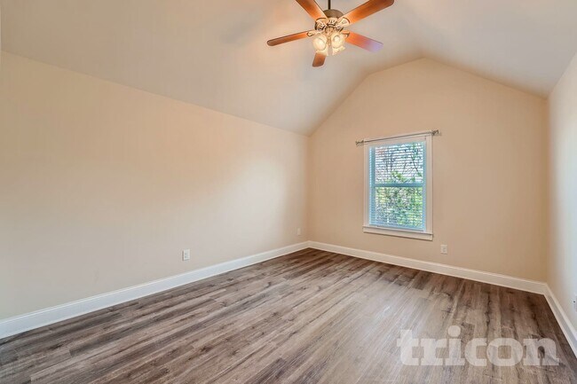 Photo - 296 Prescott Dr