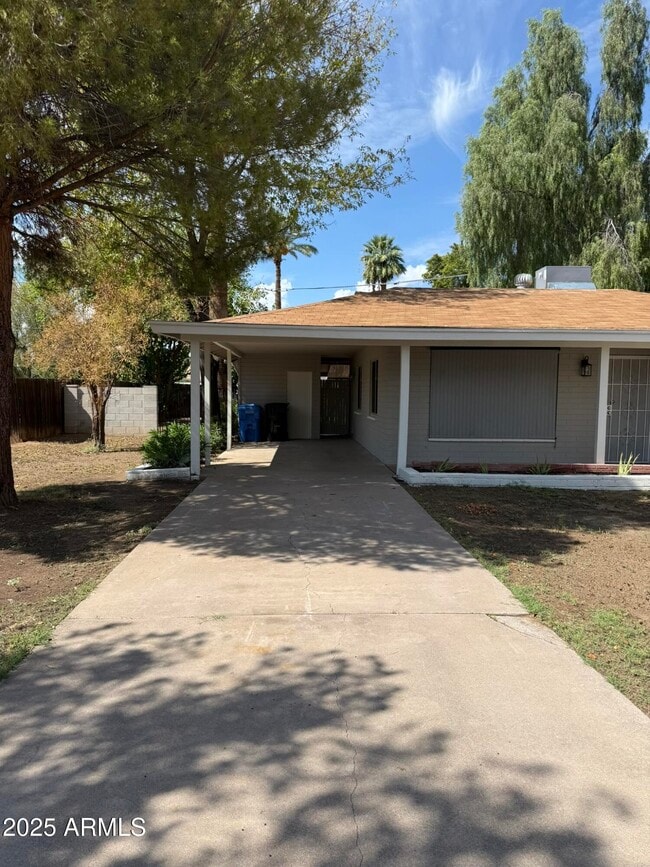 Photo - 7016 N 10th Pl