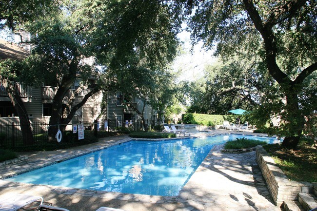 Las Cimas Apartment Homes