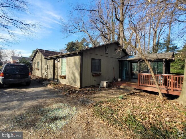 Building Photo - 5 Carolee Dr Rental