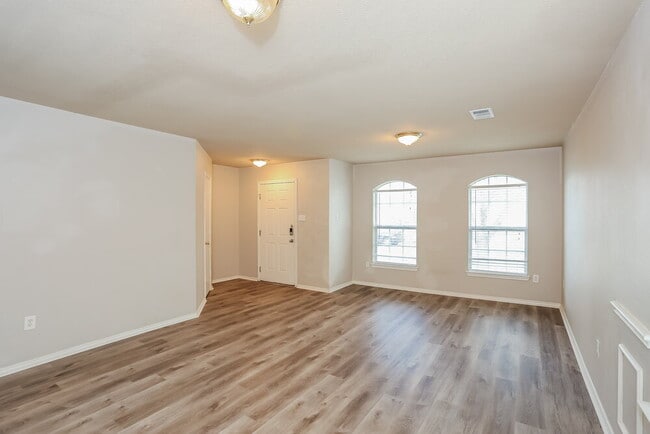 Photo - 522 Blueberry Hill Ln