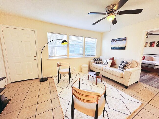 Photo - 2405 Teri Rd