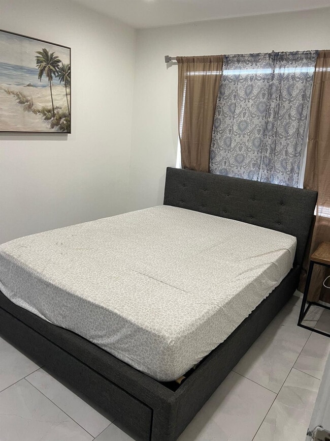 Photo - 2201 Greene St. Unidad 2