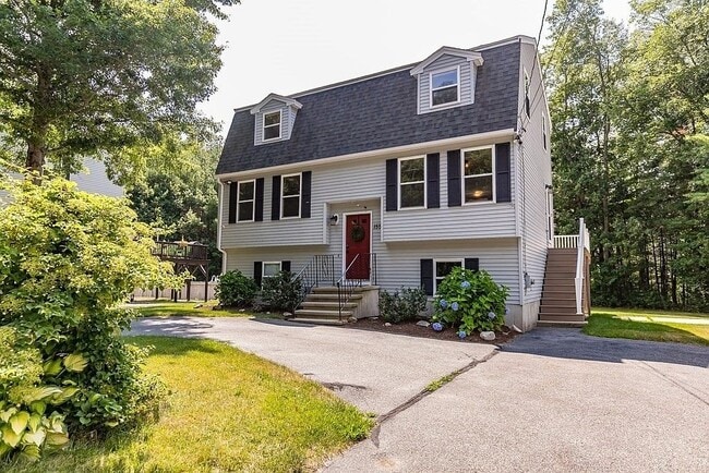 Photo - 155 Cook St