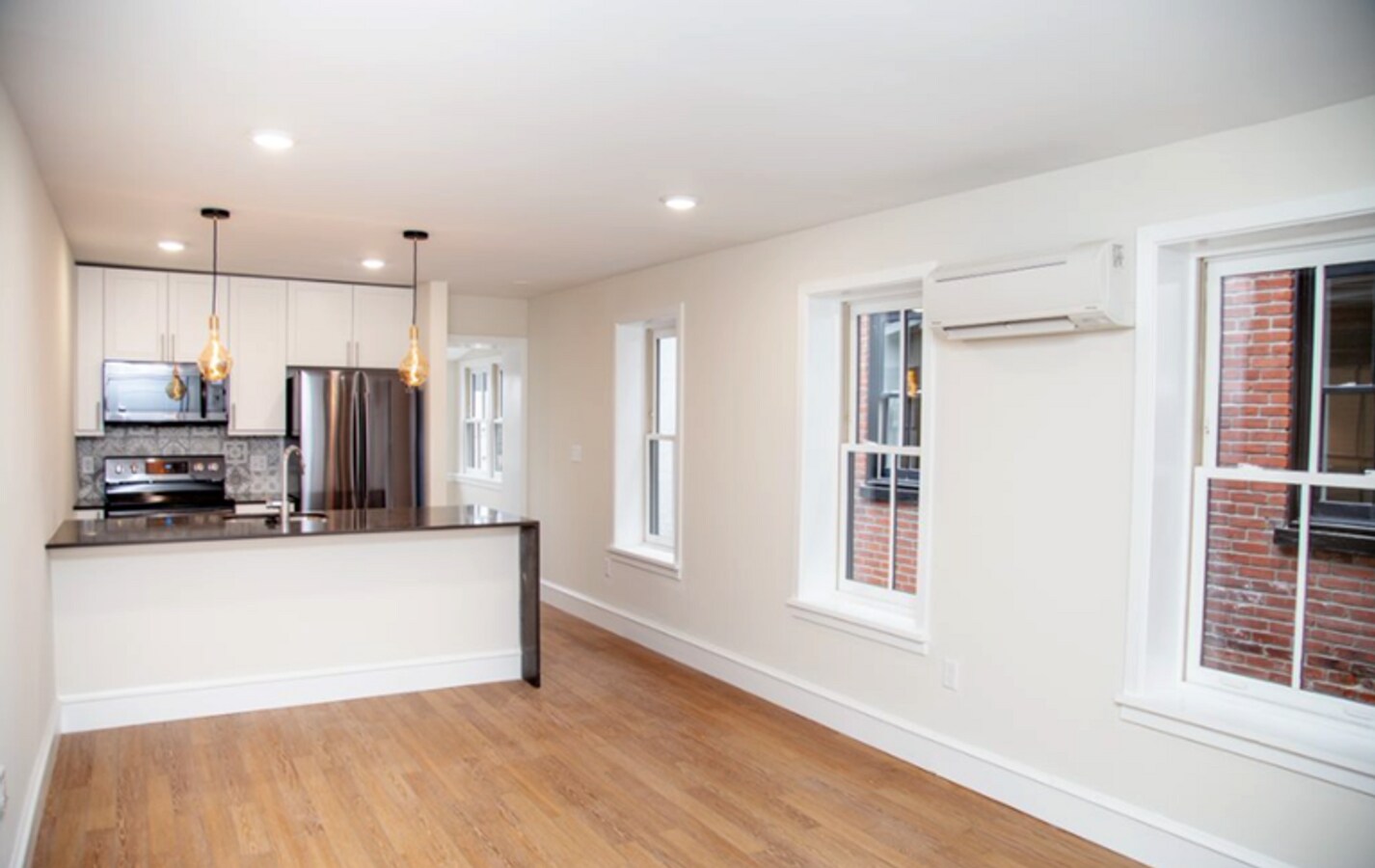 Photo - 224 W 9th St Unidad 301