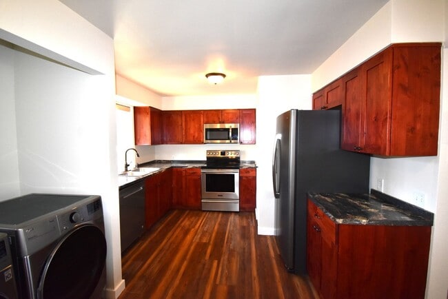 Photo - 1174-1178 Hiatt St Unit 1174 Hiatt St.