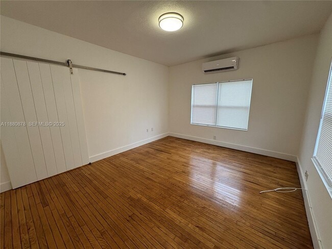 Photo - 3237 SW 4th St Unidad 8