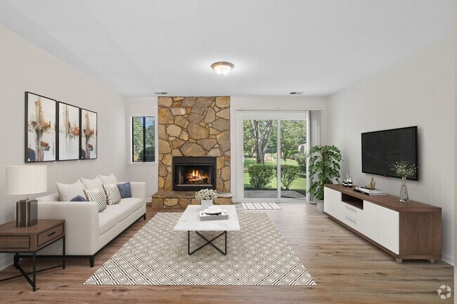 Building Photo - Raintree Country Club Townhome for Rent