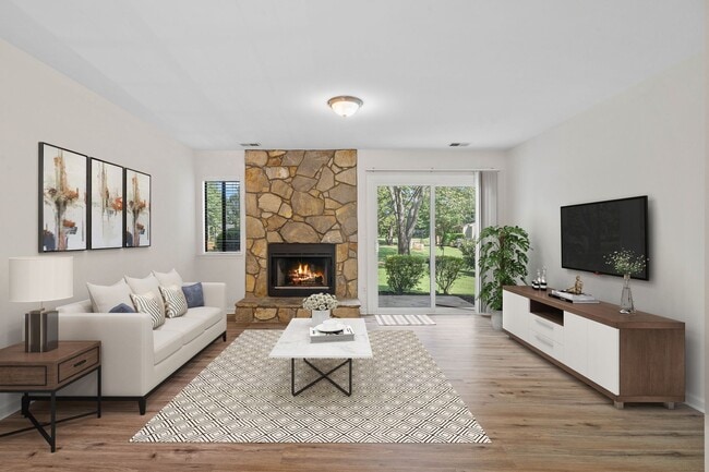 Raintree Country Club Townhome for Rent - Raintree Country Club Townhome for Rent