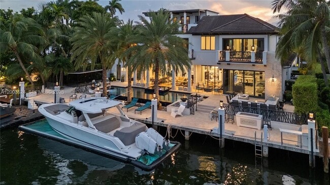 Photo - 720 Isle of Palms Dr