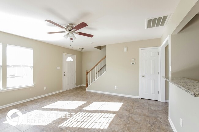 Photo - 121 N Tanninger Rd