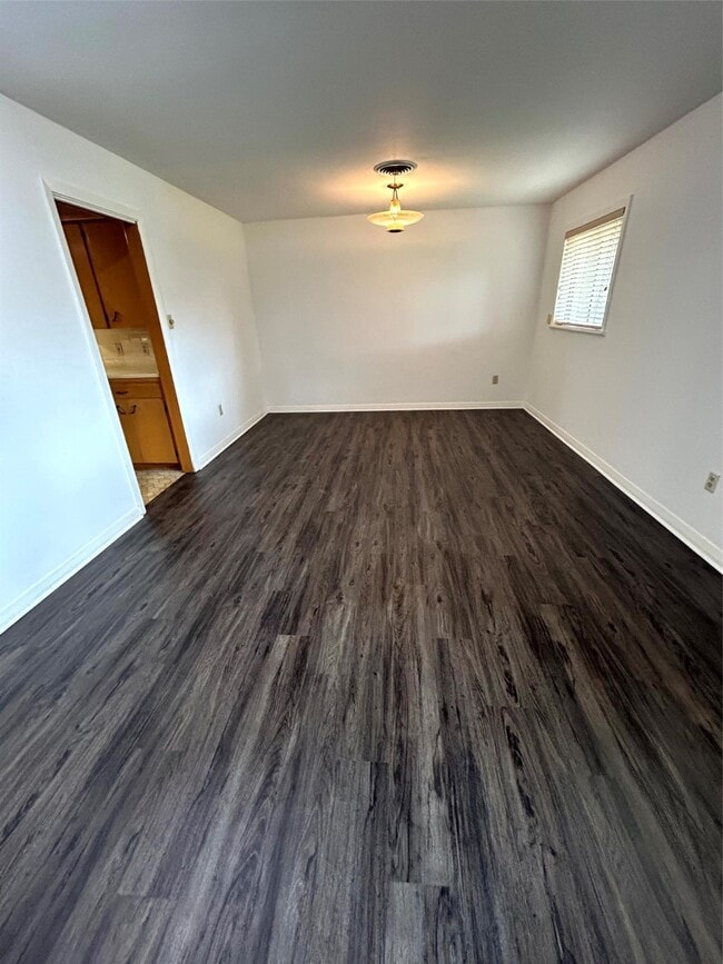 Photo - 1902 Gillette St