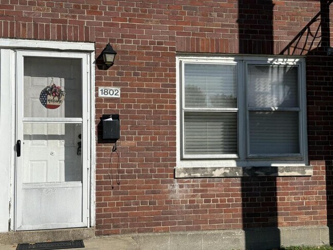 Photo - 1802 La Salle Pl