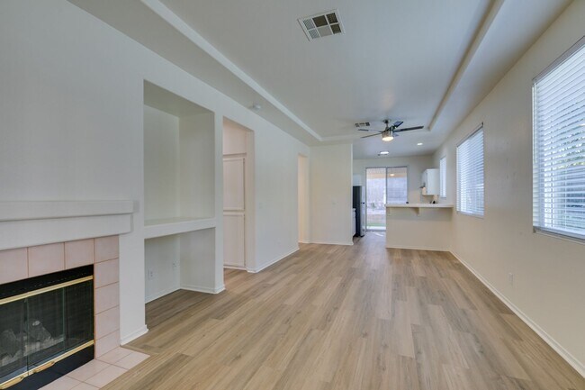 Photo - SUMMERLIN BEAUTY*UPGRADED*COMMUNITY POOL*3 BEDROOMS*STAINLESS STEEL APPLIANCES*