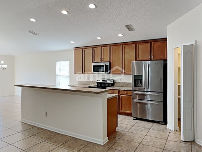 Photo - 224 E New England Dr