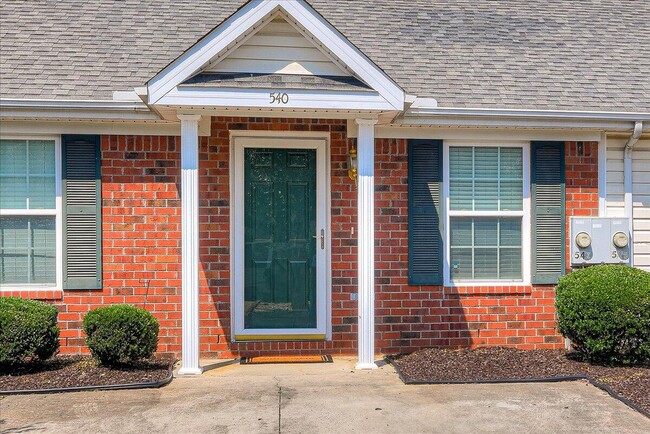 Photo - 540 Edgecliff Ln