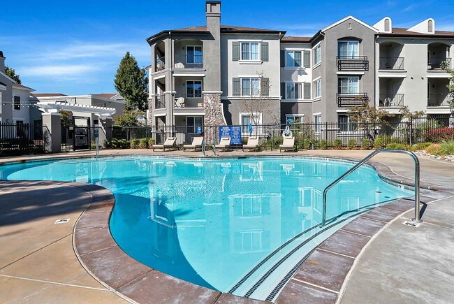 Building Photo - Canyon Oaks at Windemere Rental