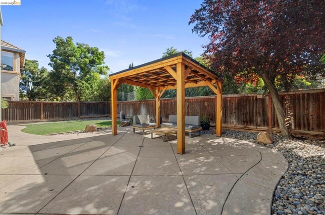 Photo - 822 Shasta Daisy Dr