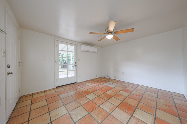 Photo - 1023 E Meadowbrook Ave