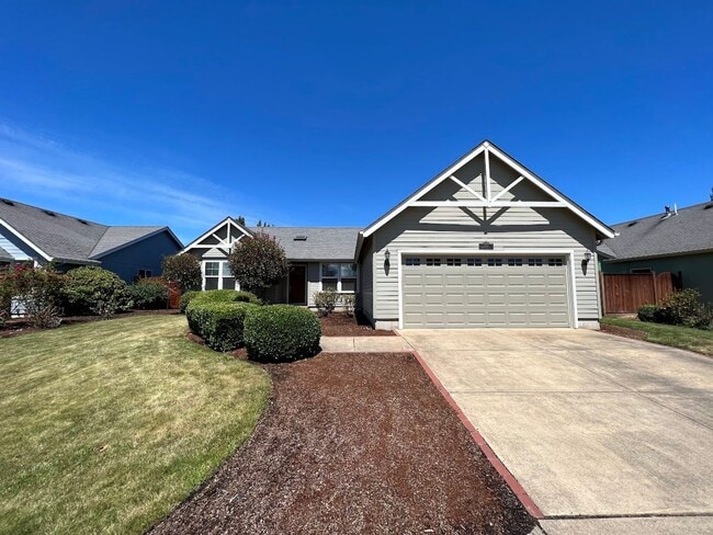 Building Photo - 4 Bedroom, 2 bathroom home located in Rive...