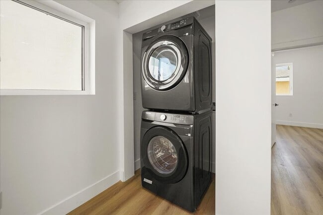 Photo - 910 N Hudson Ave Unidad #914 1/2