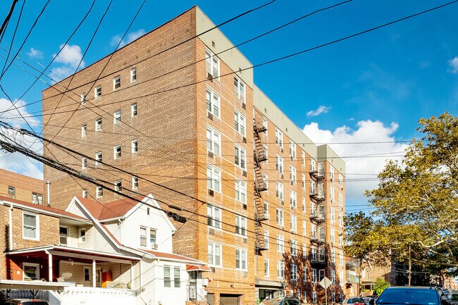 64-49 Calle Wetherole - 64-49 Wetherole St