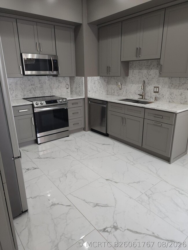 5524 Boynton Gardens Dr