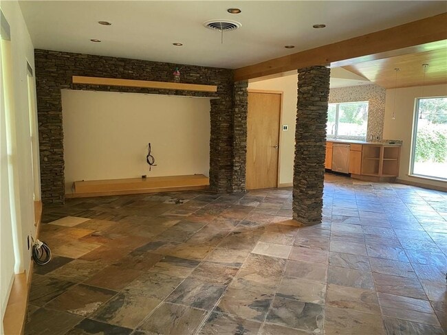 Photo - 2500 Barhill Dr