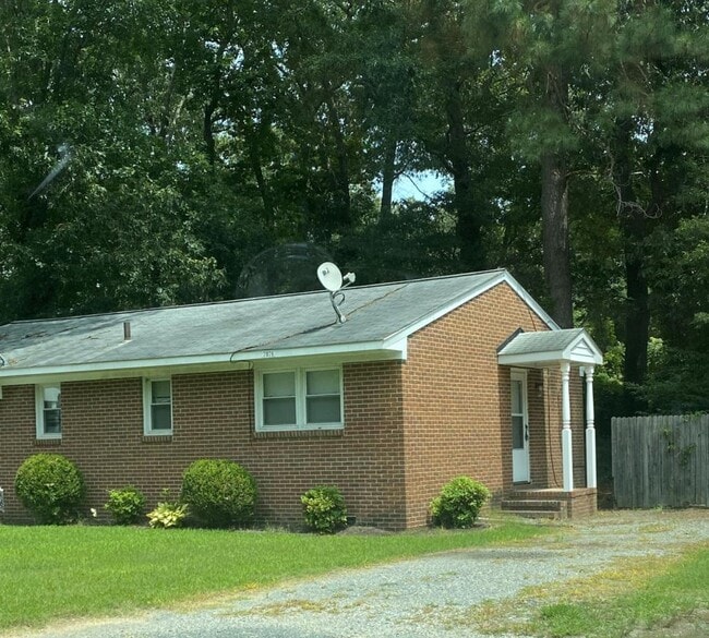 Building Photo - 7076 Bray Rd Rental