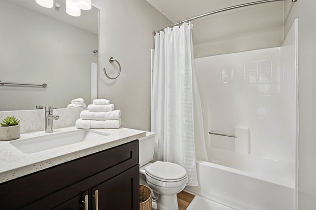 Photo - Chadron Apts