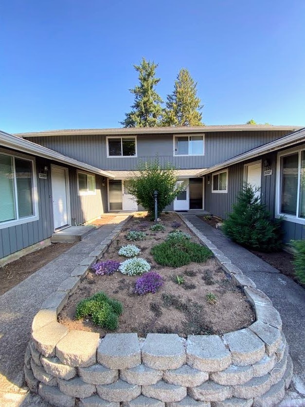 Maple Courtyard Fourplex - 3327 SE Maple St Apartments Unit #3327