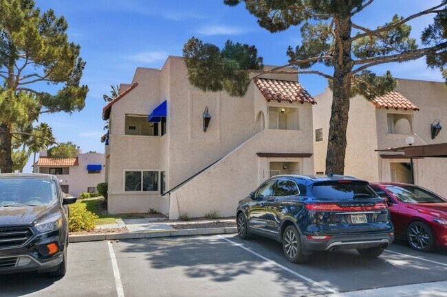 Photo - Upgraded 2 bedroom 2 bath upstairs condo