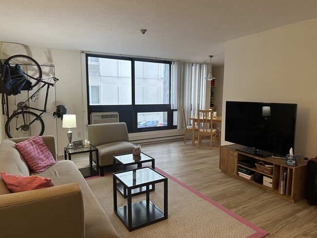 Photo - 45 Trowbridge St Unidad 1C