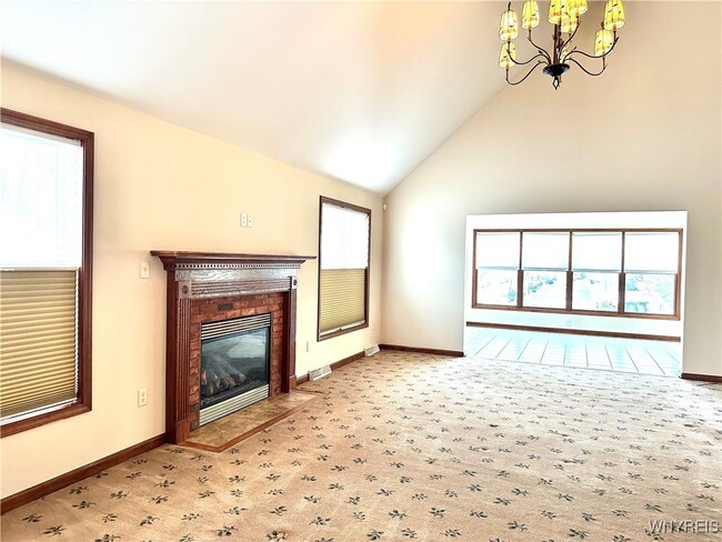 Photo - 8047 Laurel Park Ln