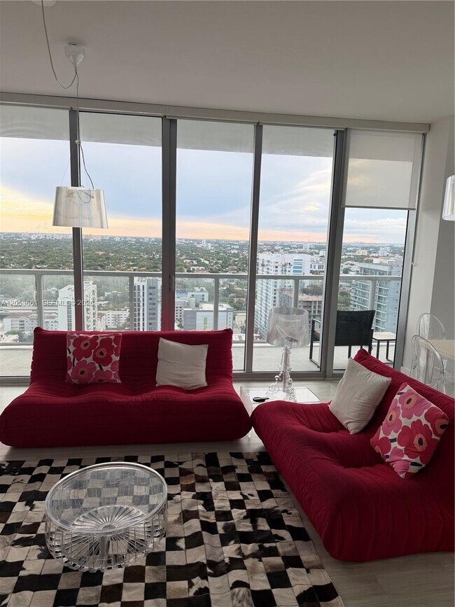 Photo - 79 SW 12th St Unit 3312-S
