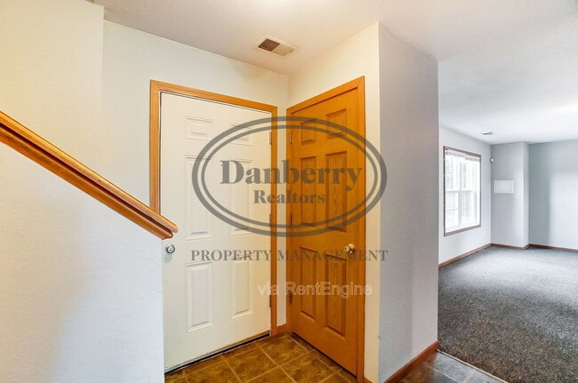 Photo - 1103 N Byrne Rd