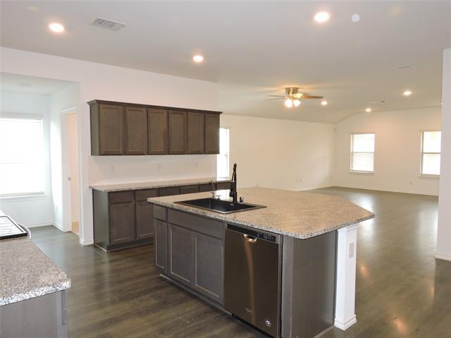 Photo - 1307 Community Way