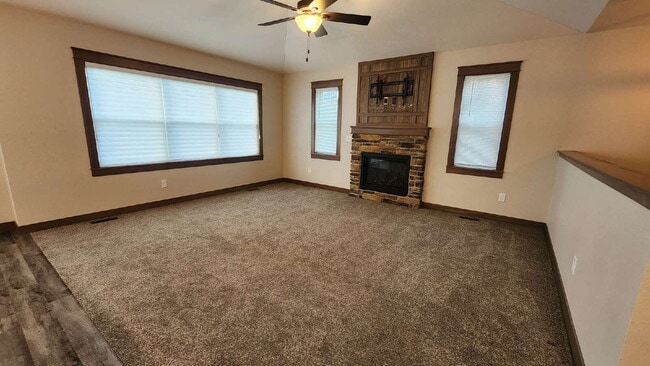 Photo - 3 Bedroom, 3 Full Bathroom Condo for Rent ...