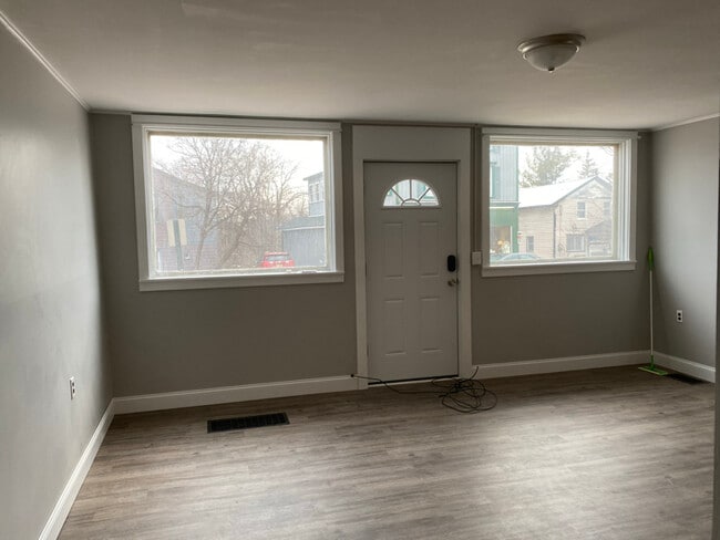 Photo - 62 Main St Unidad 1