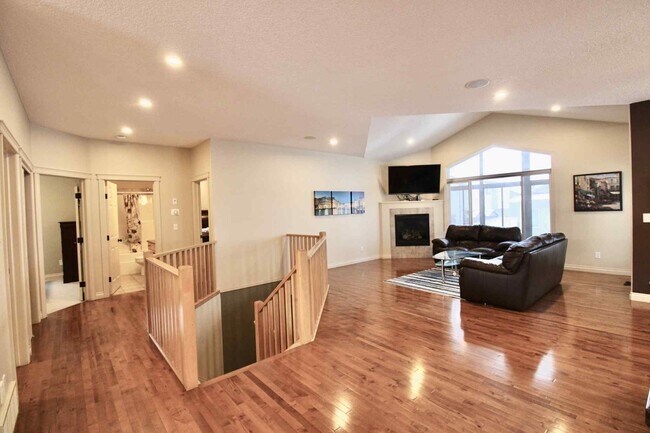 Photo - 9002 Lakeshore Dr