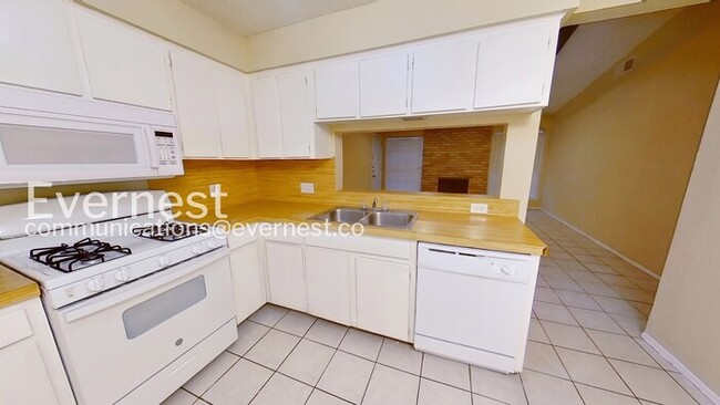 Photo - 204 W William Cannon Dr