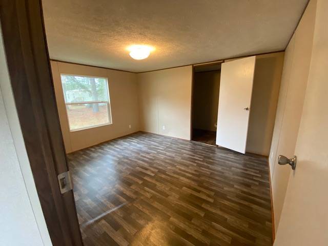 Photo - 1037 Victoria St